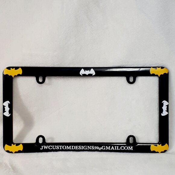 Batman License Plate Frame - Picture 1 of 3